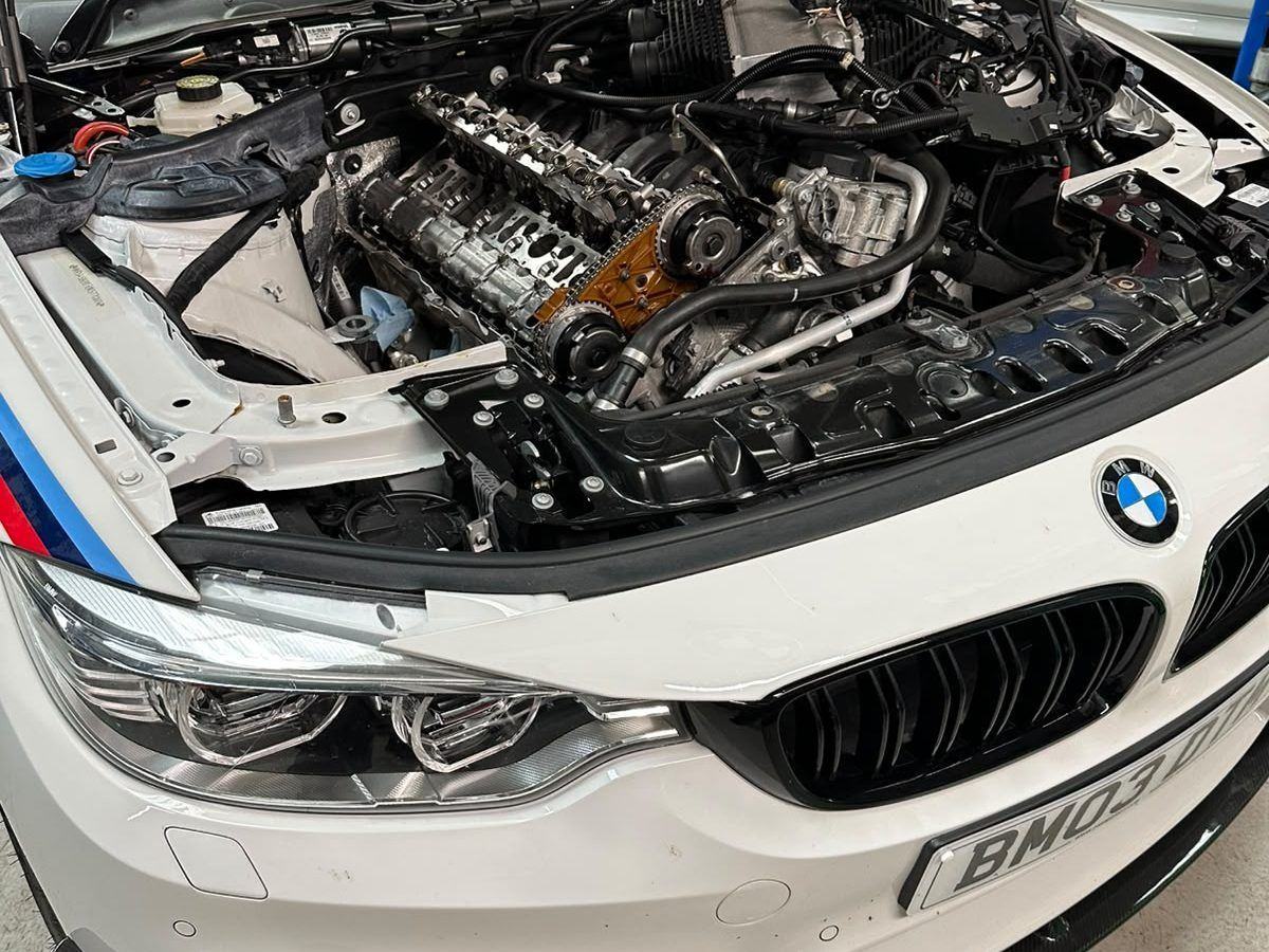F82 M4 with its S55 engine opened up in the RDM workshop
